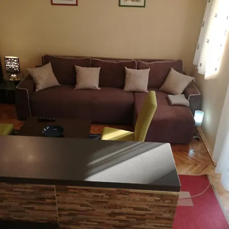Apartment By The Park Free Parking *