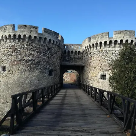 By The Park Free Parking * Bělehrad